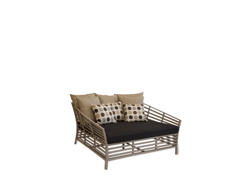 Chaise Loretto